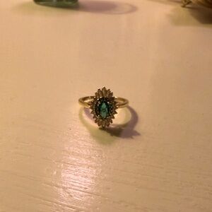 Elegant Gold and Green Gemstone Cocktail Ring